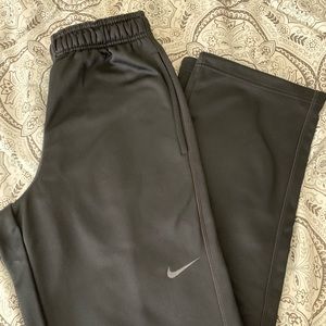 Men Nike Black Therma-Fit Pants
